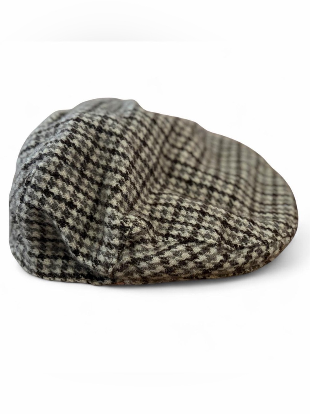 The Hat Factory New Zealand white/black houndstooth pure new wool cap Sz L